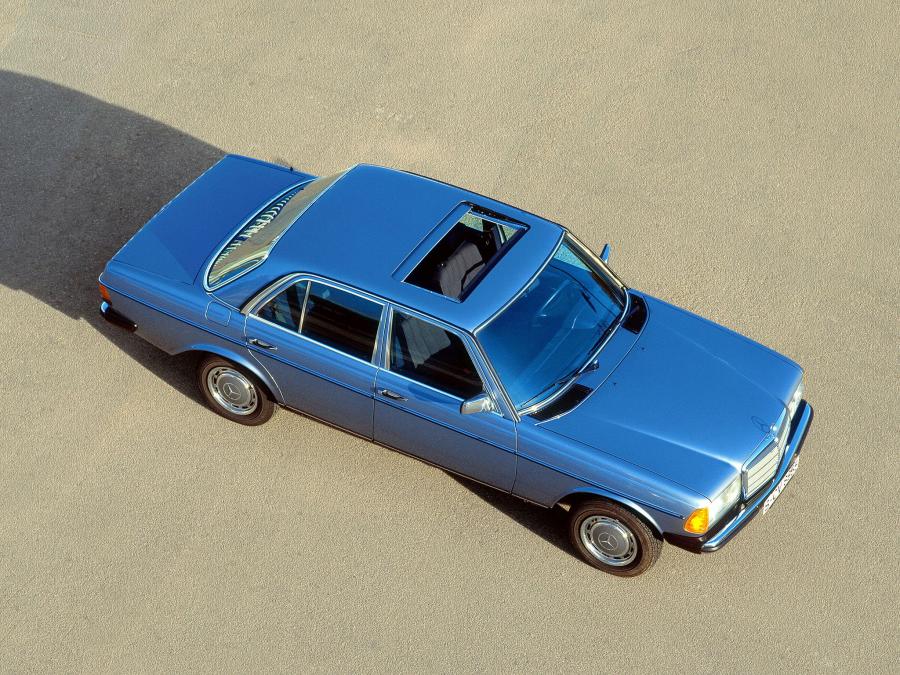  Mercedes-Benz 230 E 1980 года  (фото 2 из 3)